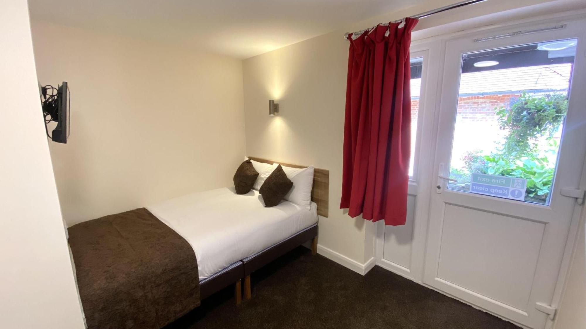 Russ Hill Hotel Charlwood Habitación foto